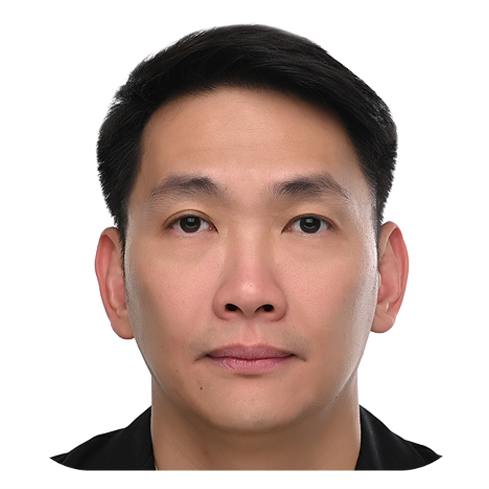 Dr Louie Michael Yu Lee